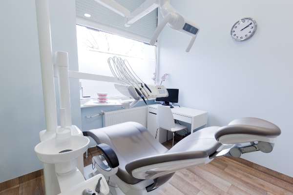 Signs You May Need Dental Crowns
