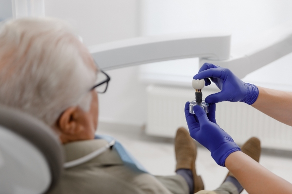 The Differences Between A General Dentist And An Implant Dentist