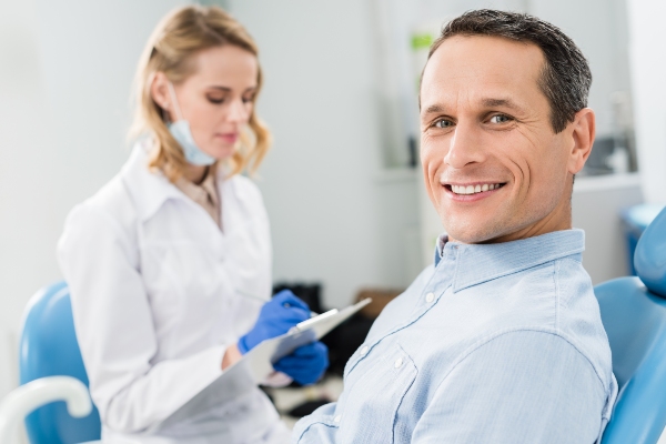 What To Expect During A Visit With An Emergency Dentist