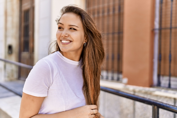 What To Know About Getting Porcelain Veneers From A Cosmetic Dentist