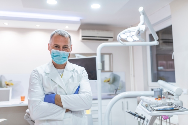The Role Of An Emergency Dentist In Managing Infections